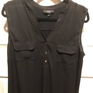 Black sleeveless top